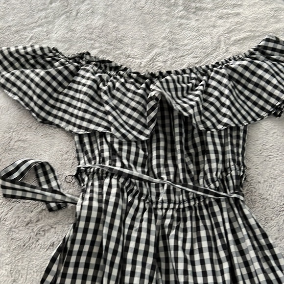 Dress - Picture 3 of 4